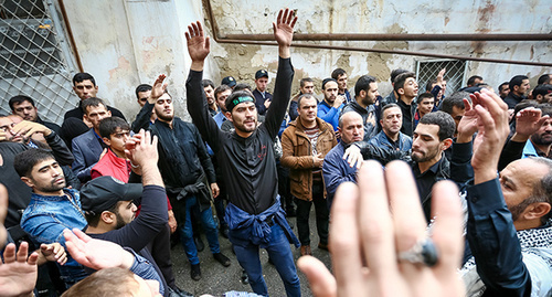 Muslim shiits mark Ashura Day, Azerbaijan, October 12, 2016. Photo by Aziz Karimov for the 'Caucasian Knot'. Muslim shiits mark Ashura Day, Azerbaijan, October 12, 2016. Photo by Aziz Karimov for the 'Caucasian Knot'.
