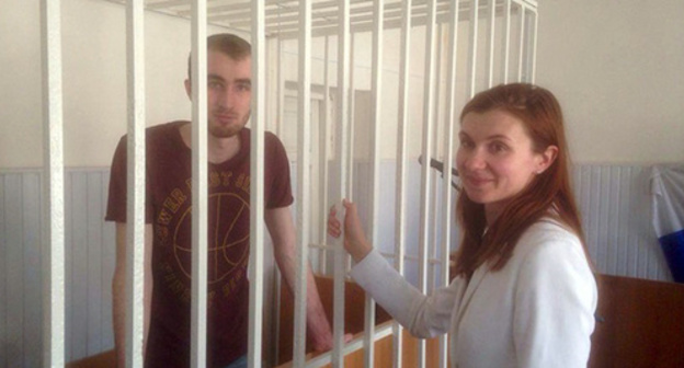 Zhalaudi Geriev in the court room. Photo: https://www.change.org/p/требуем-беспристрастного-суда-над-чеченским-журналистом Zhalaudi Geriev in the court room. Photo: https://www.change.org/p/требуем-беспристрастного-суда-над-чеченским-журналистом