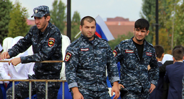 Law enforcers in Grozny. Photo by Magomed Magomedov for the 'Caucasian Knot'. Law enforcers in Grozny. Photo by Magomed Magomedov for the 'Caucasian Knot'.