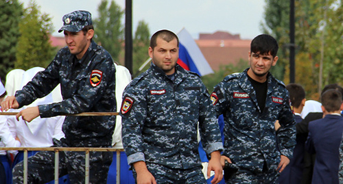 Law enforcers in Grozny. Photo by Magomed Magomedov for the 'Caucasian Knot'. Law enforcers in Grozny. Photo by Magomed Magomedov for the 'Caucasian Knot'.
