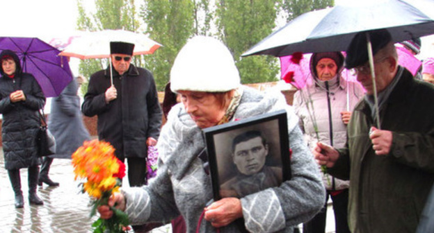 Rally to commemorate victims of political repressions, Volgograd, October 30, 2016. Photo by Vyacheslav Yaschenko for the 'Caucasian Knot'. Rally to commemorate victims of political repressions, Volgograd, October 30, 2016. Photo by Vyacheslav Yaschenko for the 'Caucasian Knot'.