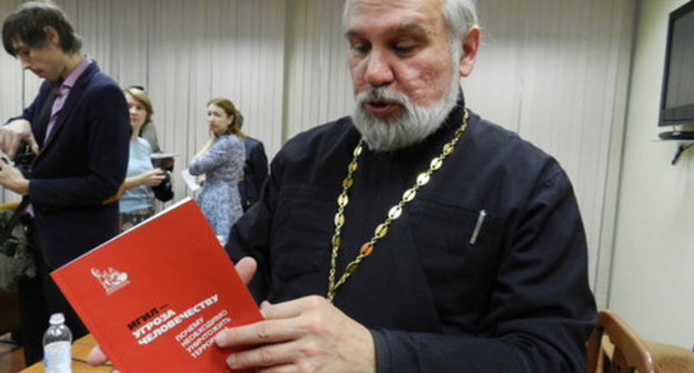 Oleg Kirichenko, the chairman of the commission and a senior priest of the local religious organization "Parish Church of St John the Baptist of Volgograd", Volgograd Region, October 31, 2016. Photo by Tatiana Filimonova for the 'Caucasian Knot'. 