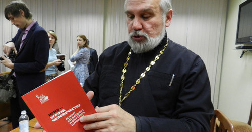 Oleg Kirichenko, the chairman of the commission and a senior priest of the local religious organization "Parish Church of St John the Baptist of Volgograd", Volgograd Region, October 31, 2016. Photo by Tatiana Filimonova for the 'Caucasian Knot'. 