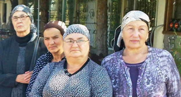 The relatives of the persons killed on October 13, 2005. Kabardino-Balkaria, Nalchik, October 2012. Photo by Anna Arsenyeva for the "Caucasian Knot" The relatives of the persons killed on October 13, 2005. Kabardino-Balkaria, Nalchik, October 2012. Photo by Anna Arsenyeva for the "Caucasian Knot"