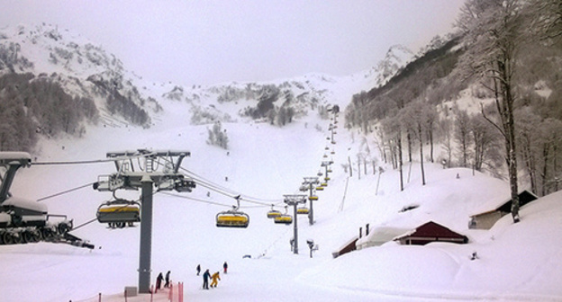 The ski resort "Krasnaya Polyana". A view from the "Skazka" (Fairytale) ski lift. Photo by Vladimir Kozlov for the "Caucasian Knot" The ski resort "Krasnaya Polyana". A view from the "Skazka" (Fairytale) ski lift. Photo by Vladimir Kozlov for the "Caucasian Knot"