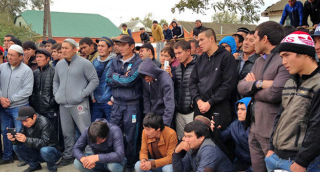 Protest action in Terekli-Metebs village. Photo by Patimat Makhmudova for the 'Caucasian Knot'. Protest action in Terekli-Metebs village. Photo by Patimat Makhmudova for the 'Caucasian Knot'.