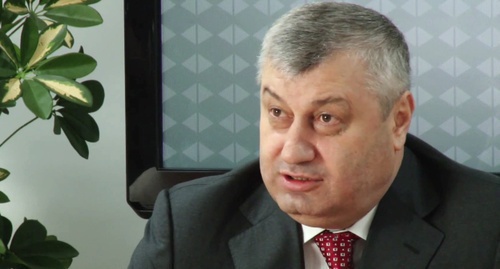 Eduard Kokoity at press conference. Screenshot of video Ossetia News, Youtube.com/watch?v=m387Vr39eLQ Eduard Kokoity at press conference. Screenshot of video Ossetia News, Youtube.com/watch?v=m387Vr39eLQ