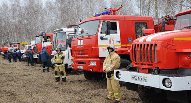 The employees of the Ministry for Emergencies at the firefighting training. Photo © Sputnik / Alexander Kondratyuk
http://sputnik-ossetia.ru/North_Ossetia/20170525/4209071.html The employees of the Ministry for Emergencies at the firefighting training. Photo © Sputnik / Alexander Kondratyuk
http://sputnik-ossetia.ru/North_Ossetia/20170525/4209071.html