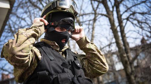 A combat engineer. Photo © Yelena Sineok, Yuga.ru A combat engineer. Photo © Yelena Sineok, Yuga.ru