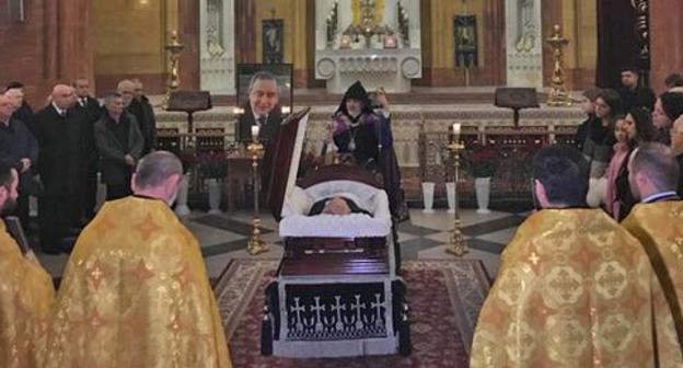 The burial service for Levon Airapetyan in Moscow. Photo by Oleg Krasnov for the "Caucasian Knot" The burial service for Levon Airapetyan in Moscow. Photo by Oleg Krasnov for the "Caucasian Knot"