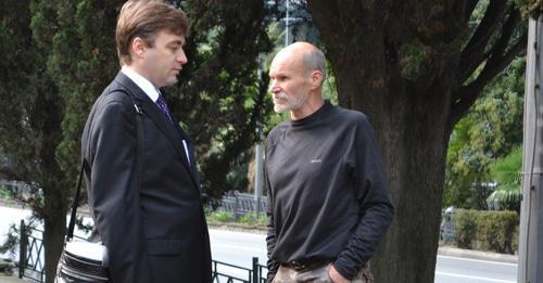 Konstantin Gudimov (right) and advocate Alexander Popkov. Photo by Svetlana Kravchenko for the Caucasian Knot. Konstantin Gudimov (right) and advocate Alexander Popkov. Photo by Svetlana Kravchenko for the Caucasian Knot.