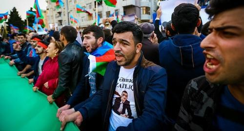 Participants of opposition rally in Baku, October 28, 2017. Photo by Aziz Karimov for the Caucasian Knot. Participants of opposition rally in Baku, October 28, 2017. Photo by Aziz Karimov for the Caucasian Knot.