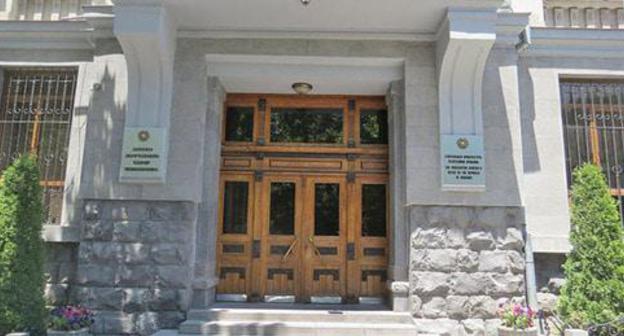 The General Prosecutor's Office of Armenia. Photo: © Iravaban/Sputnik https://ru.armeniasputnik.am/incidents/20160907/4830426/Mironov-prokyratyra-objalovanie.html The General Prosecutor's Office of Armenia. Photo: © Iravaban/Sputnik https://ru.armeniasputnik.am/incidents/20160907/4830426/Mironov-prokyratyra-objalovanie.html