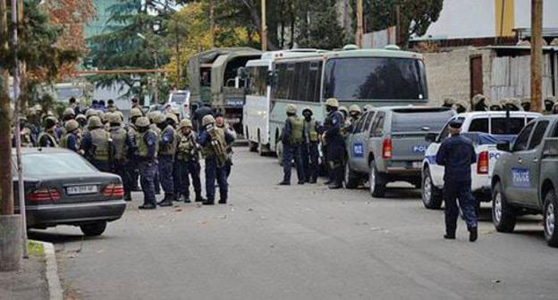 A special operation in Tbilisi. Photo © Sputnik / Levan Avlabreli https://sputnik-georgia.ru/incidents/20171122/238260782/Specoperacija-v-Tbilisi-zaderzhan-predpolagaemyj-terrorist.html A special operation in Tbilisi. Photo © Sputnik / Levan Avlabreli https://sputnik-georgia.ru/incidents/20171122/238260782/Specoperacija-v-Tbilisi-zaderzhan-predpolagaemyj-terrorist.html