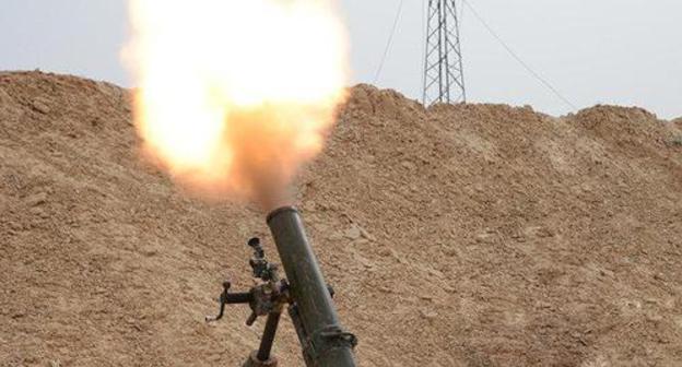 Mortar shelling. Photo: Sputnik / Mikhail Voskresensky
https://sputnik.az/karabakh/20171029/412534276/ateskes-yene-pozulub.html