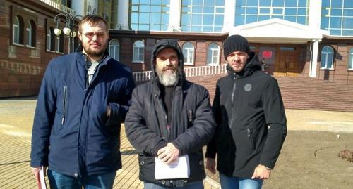 Mikhail Anisenko (centre) at the Astrakhan Regional Court, February 16, 2018. Photo by the Caucasian Knot correspondent. Mikhail Anisenko (centre) at the Astrakhan Regional Court, February 16, 2018. Photo by the Caucasian Knot correspondent.