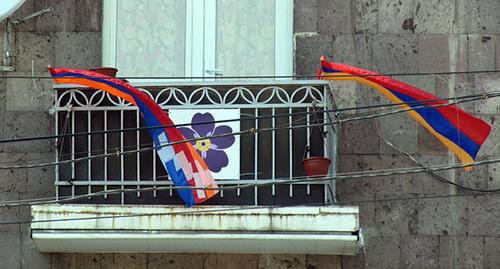 Symbol of Armenia Genocide, flags of Armenia and Nagorno-Karabakh. Photo by Alvard Grigoryan for the Caucasian Knot. Symbol of Armenia Genocide, flags of Armenia and Nagorno-Karabakh. Photo by Alvard Grigoryan for the Caucasian Knot.