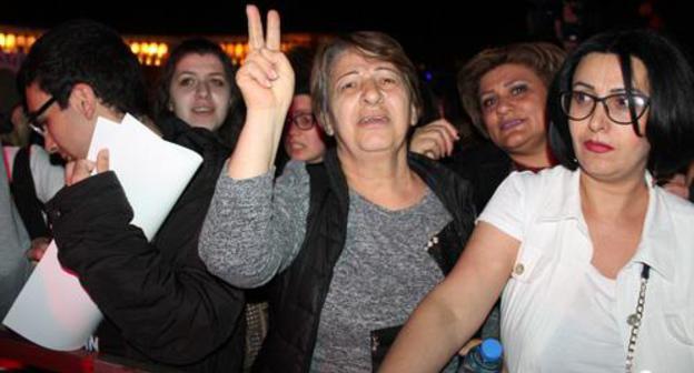 Supporters of Nikol Pashinyan at rally on May 7, 2018. Photo by Tigran Petrosyan for the Caucasian Knot. Supporters of Nikol Pashinyan at rally on May 7, 2018. Photo by Tigran Petrosyan for the Caucasian Knot.