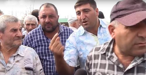 Armenian wine growers blocked road to Yerevan. September 4, 2018. Screenshot of the video by the user Ազատություն
https://www.youtube.com/watch?v=M4z478_F5dU