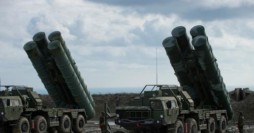 An air defence system. Photo © Sputnik / Sergei Malgavko
https://ru.armeniasputnik.am/politics/20180821/13999502/armeniya-interesuetsya-c-400-tonoyan-vstretilsya-s-vice-prezidentom-almaz-anteya.html