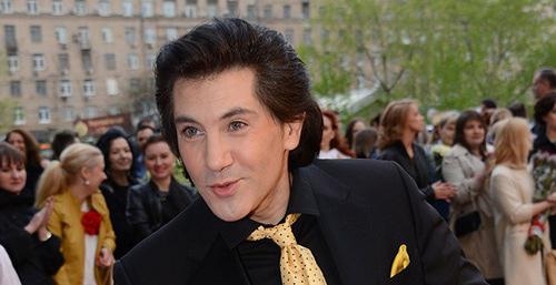 Avraam Russo. Photo: © Sputnik / Yekaterina Chesnokova
https://ru.armeniasputnik.am/karabah/20171129/9622488a/avraam-russo-uchitsya-govorit-na-karabahskom-dialekte.html