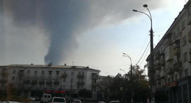 Smoke from a fire at the "Electrozinc" plant, Vladikavkaz, October 21, 2018. Photo by Emma Marzoeva for the Caucasian Knot Smoke from a fire at the "Electrozinc" plant, Vladikavkaz, October 21, 2018. Photo by Emma Marzoeva for the Caucasian Knot