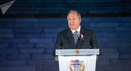 Armen Sargsyan, the President of Armenia. Photo Sputnik / Aram Nersesyan
https://ru.armeniasputnik.am/politics/20181101/15449433/Armen-Sarkisyan-podpisal-ukaz-o-rospuske-parlamenta-Armenii-i-novykh-vyborakh.html