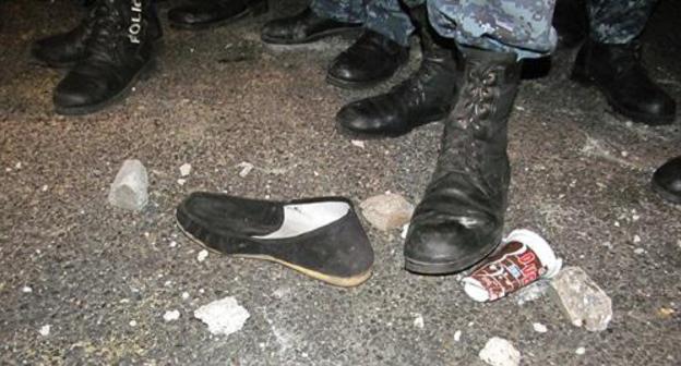 Shoes lost by a protester after clashes with police in Sari Tag, July 30, 2016. Photo by Tigran Petorsyan for the Caucasian Knot