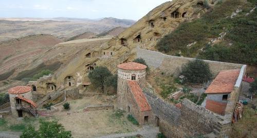 The David Gareja monastery complex. Photo: Andrzej Wójtowicz https://commons.wikimedia.org/w/index.php?curid=30058767 The David Gareja monastery complex. Photo: Andrzej Wójtowicz https://commons.wikimedia.org/w/index.php?curid=30058767