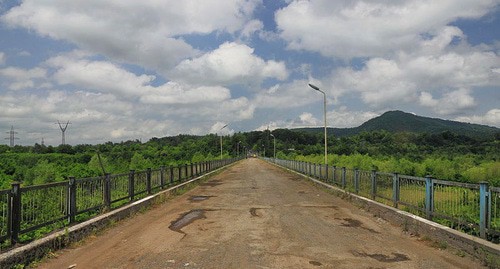 The Enguri Bridge.The border between Georgia and Abkhazia. Photo: Marcin Konsek / Wikimedia Commons https://ru.wikipedia.org The Enguri Bridge.The border between Georgia and Abkhazia. Photo: Marcin Konsek / Wikimedia Commons https://ru.wikipedia.org