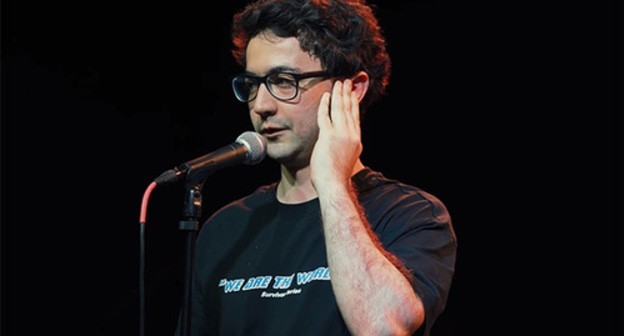 Idrak Mirzalizade. Screenshot of the video by the Stand-Up Club #1
https://www.youtube.com/watch?v=el5RRECNAdI