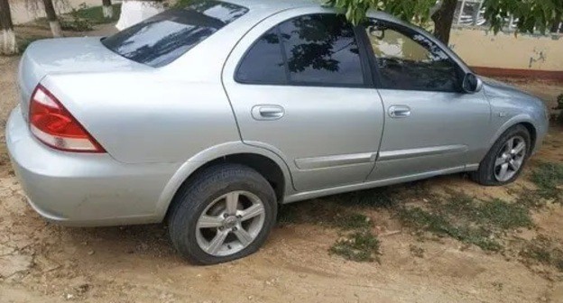 Unidentified persons punctured tires of Ivan Chucheev's car near a polling station, Elista, September 17, 2021. Photo by Badma Byurchiev for the Caucasian Knot