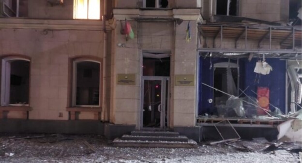 A damaged building of the honorary consulate of Azerbaijan in Kharkov. Photo by the press service of the Azerbaijani Ministry of Foreign Affairs https://mfa.gov.az/az/news/no08722 A damaged building of the honorary consulate of Azerbaijan in Kharkov. Photo by the press service of the Azerbaijani Ministry of Foreign Affairs https://mfa.gov.az/az/news/no08722