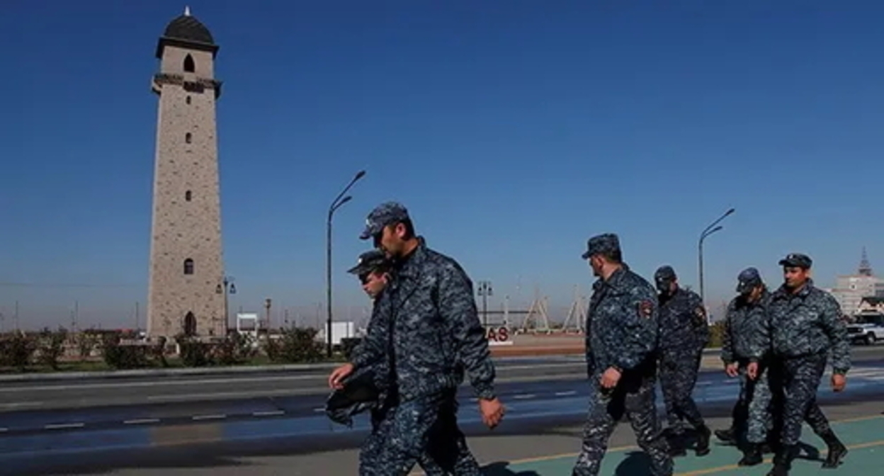 Law enforcers in Magas. Photo: https://ru.wikipedia.org/wiki/%D0%9F%D1%80%D0%BE%D1%82%D0%B5%D1%81%D1%82%D1%8B_%D0%B2_%D0%98%D0%BD%D0%B3%D1%83%D1%88%D0%B5%D1%82%D0%B8%D0%B8_(2018%E2%80%942019) Law enforcers in Magas. Photo: https://ru.wikipedia.org/wiki/%D0%9F%D1%80%D0%BE%D1%82%D0%B5%D1%81%D1%82%D1%8B_%D0%B2_%D0%98%D0%BD%D0%B3%D1%83%D1%88%D0%B5%D1%82%D0%B8%D0%B8_(2018%E2%80%942019)