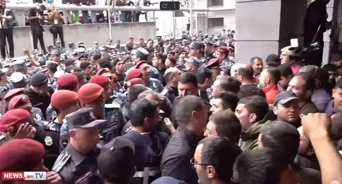 Rally in Yerevan. Image made from video posted by NEWS AM: https://www.youtube.com/watch?v=L3eU-kSex74 Rally in Yerevan. Image made from video posted by NEWS AM: https://www.youtube.com/watch?v=L3eU-kSex74