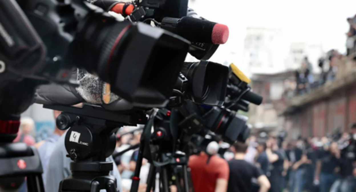 Cameras for photos and video at an official event. Photo: Guram Muradov / Civil.ge Cameras for photos and video at an official event. Photo: Guram Muradov / Civil.ge