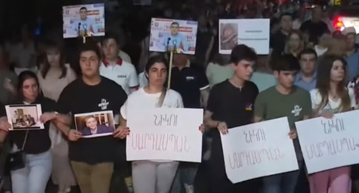 Protesters in Yerevan, July 15 https://www.youtube.com/watch?v=R-skM-S1bYI Protesters in Yerevan, July 15 https://www.youtube.com/watch?v=R-skM-S1bYI