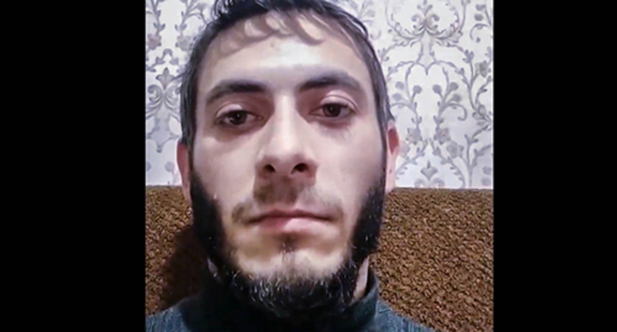 Idris Arsamikov. Screenshot of the video from his page on the "VKontakte" Idris Arsamikov. Screenshot of the video from his page on the "VKontakte"