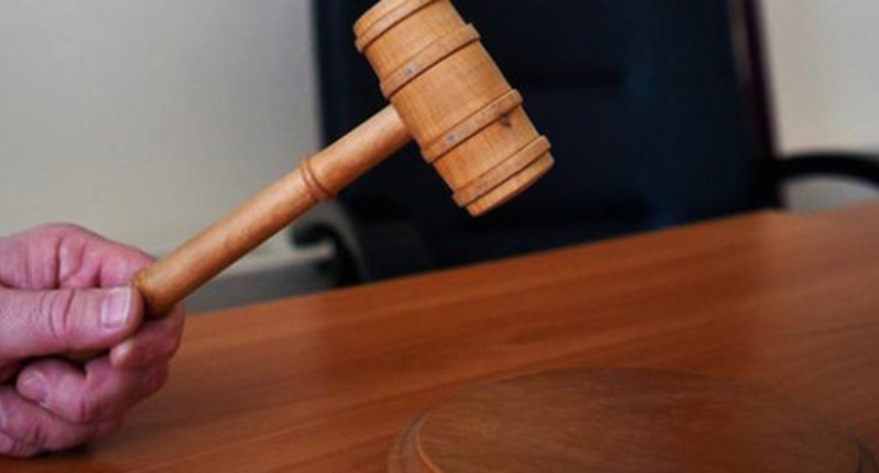 A gavel. Photo: Fyodor Obmaykin / Yugopolis A gavel. Photo: Fyodor Obmaykin / Yugopolis