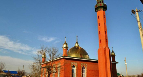 A mosque in the village of Zyazikov-Yurt. Photo: http://wikimapia.org/25182261/ru/Мечеть A mosque in the village of Zyazikov-Yurt. Photo: http://wikimapia.org/25182261/ru/Мечеть