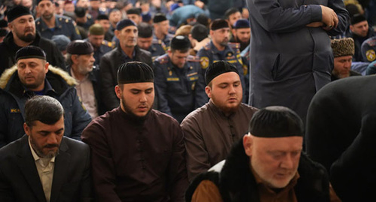 In Chechnya, mosques have hosted collective namazes (prayers) in support for Muslims in Palestine. October 17, 2023. Photo: https://chechnyatoday.com/news/369498 In Chechnya, mosques have hosted collective namazes (prayers) in support for Muslims in Palestine. October 17, 2023. Photo: https://chechnyatoday.com/news/369498