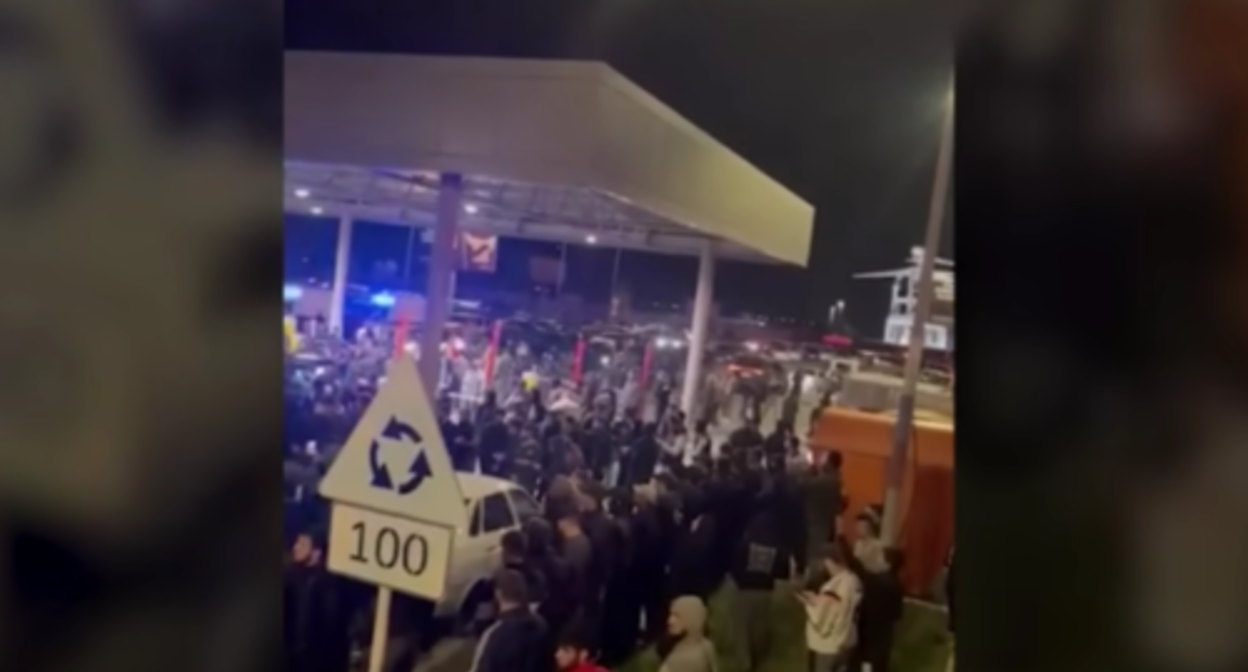 The riots at the Makhachkala airport. Screenshot of the video by the "Caucasian Knot" https://www.youtube.com/watch?v=i-fynoC2XXo&t=17s The riots at the Makhachkala airport. Screenshot of the video by the "Caucasian Knot" https://www.youtube.com/watch?v=i-fynoC2XXo&t=17s