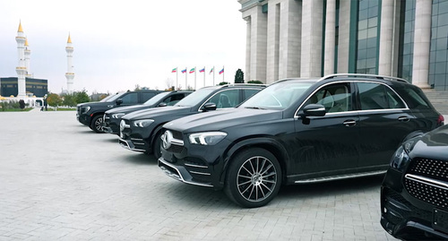 Cars that have been gifted to Chechen law enforcers by Ramzan Kadyrov. Screenshot of the video from the Telegram channel of the head of Chechnya https://t.me/RKadyrov_95/4092 Cars that have been gifted to Chechen law enforcers by Ramzan Kadyrov. Screenshot of the video from the Telegram channel of the head of Chechnya https://t.me/RKadyrov_95/4092