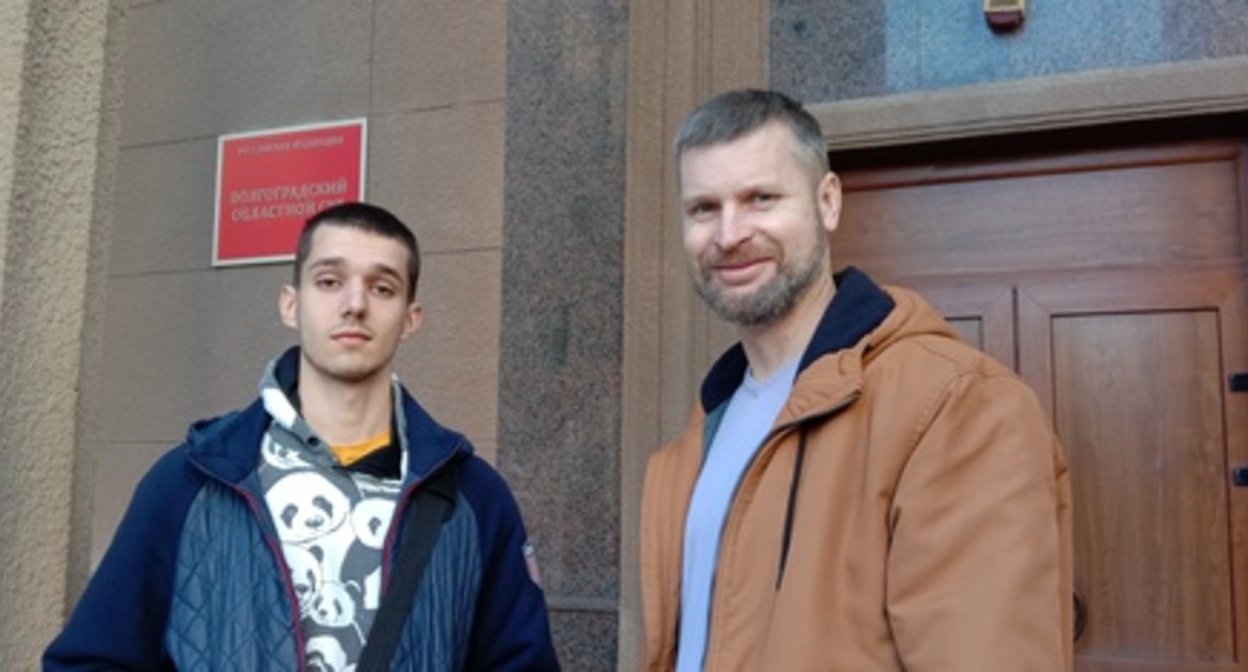 Pavel Abramov (on the left) and Sergey Semushin. Photo by Vyacheslav Yaschenko for the "Caucasian Knot" Pavel Abramov (on the left) and Sergey Semushin. Photo by Vyacheslav Yaschenko for the "Caucasian Knot"