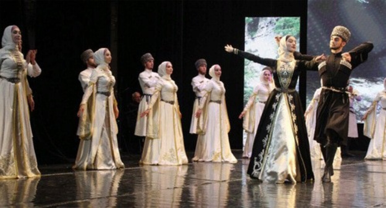 A Chechen dance. Photo: Grozny Inform https://www.grozny-inform.ru A Chechen dance. Photo: Grozny Inform https://www.grozny-inform.ru