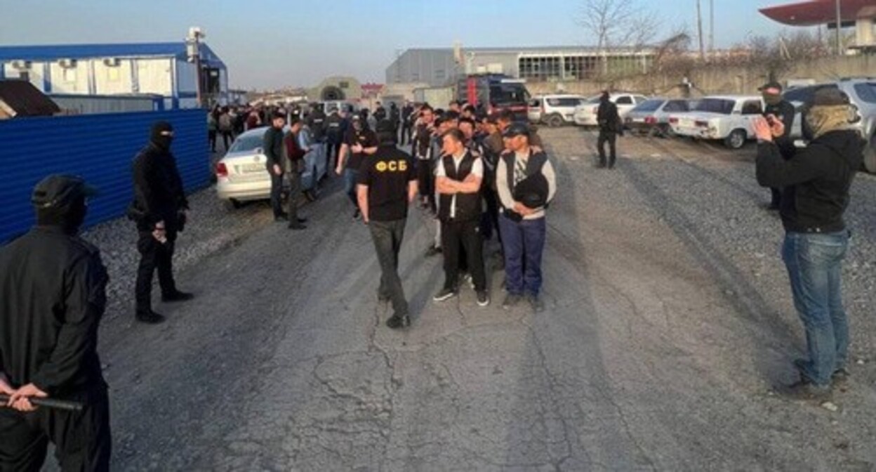 The massive raids conducted by law enforcers in the Rostov Region. Photo by the Russian Federal Security Service The massive raids conducted by law enforcers in the Rostov Region. Photo by the Russian Federal Security Service