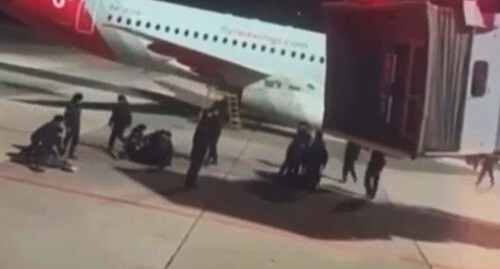 Detentions during the unrests at the Makhachkala Airport. October 2023. Screenshot of a video by RBC https://www.rbc.ru/politics/29/10/2023/653ec6df9a7947adeee2306b Detentions during the unrests at the Makhachkala Airport. October 2023. Screenshot of a video by RBC https://www.rbc.ru/politics/29/10/2023/653ec6df9a7947adeee2306b