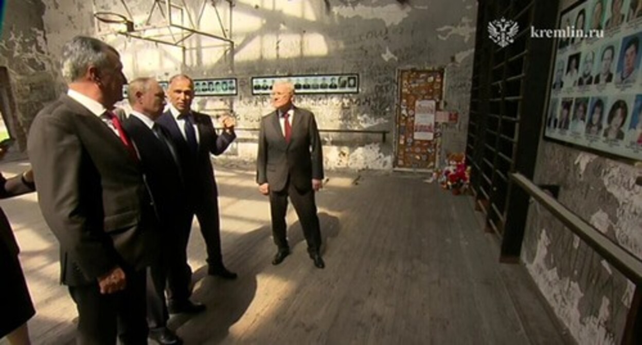 Putin has visited the destroyed building of School No. 1 in Beslan. Screenshot of a video https://t.me/kavkaz_tass/1168 Putin has visited the destroyed building of School No. 1 in Beslan. Screenshot of a video https://t.me/kavkaz_tass/1168