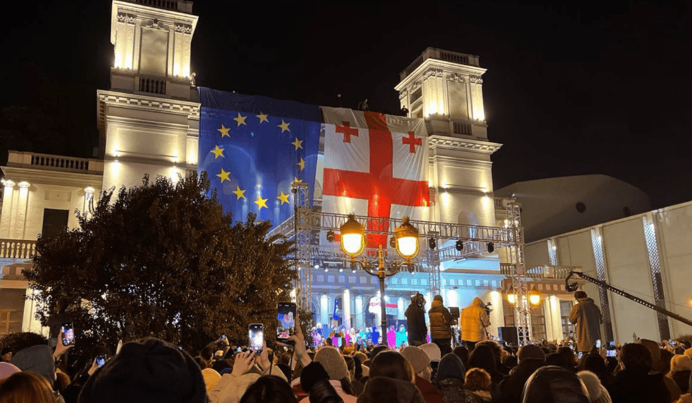 A protest action at the New Theatre in Tbilisi. Screnshot of a photo by Lorena Beria posted on the Tbilisi Life Telegram channel on January 23, 2025 https://t.me/Tbilisi_life/36325