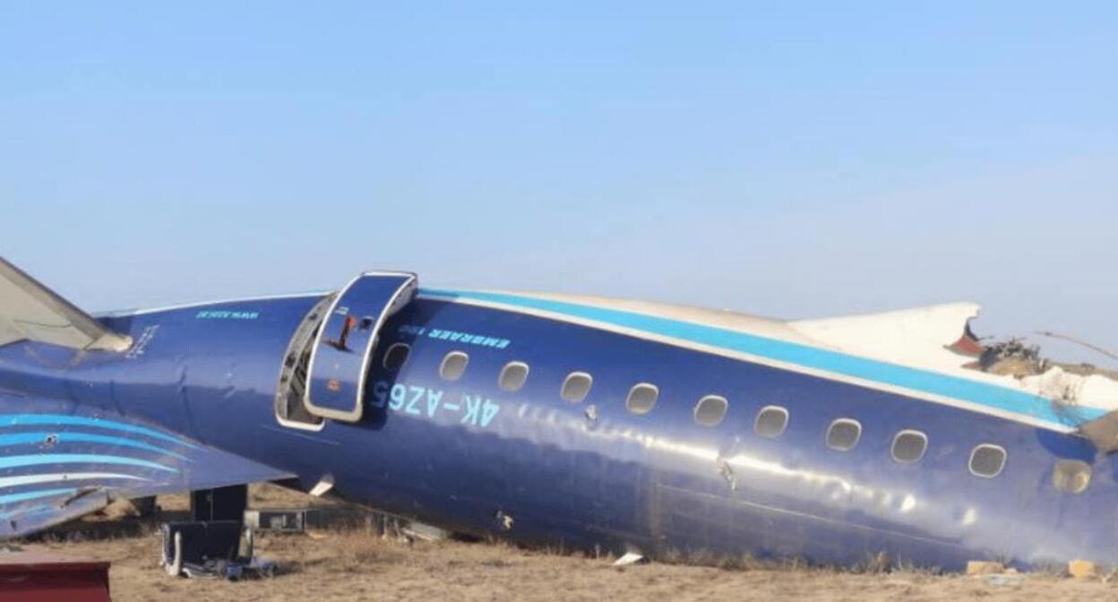 The tail of the aircraft flying from Baku to Grozny. Photo from the report published by the Ministry of Transportations of Kazakhstan 